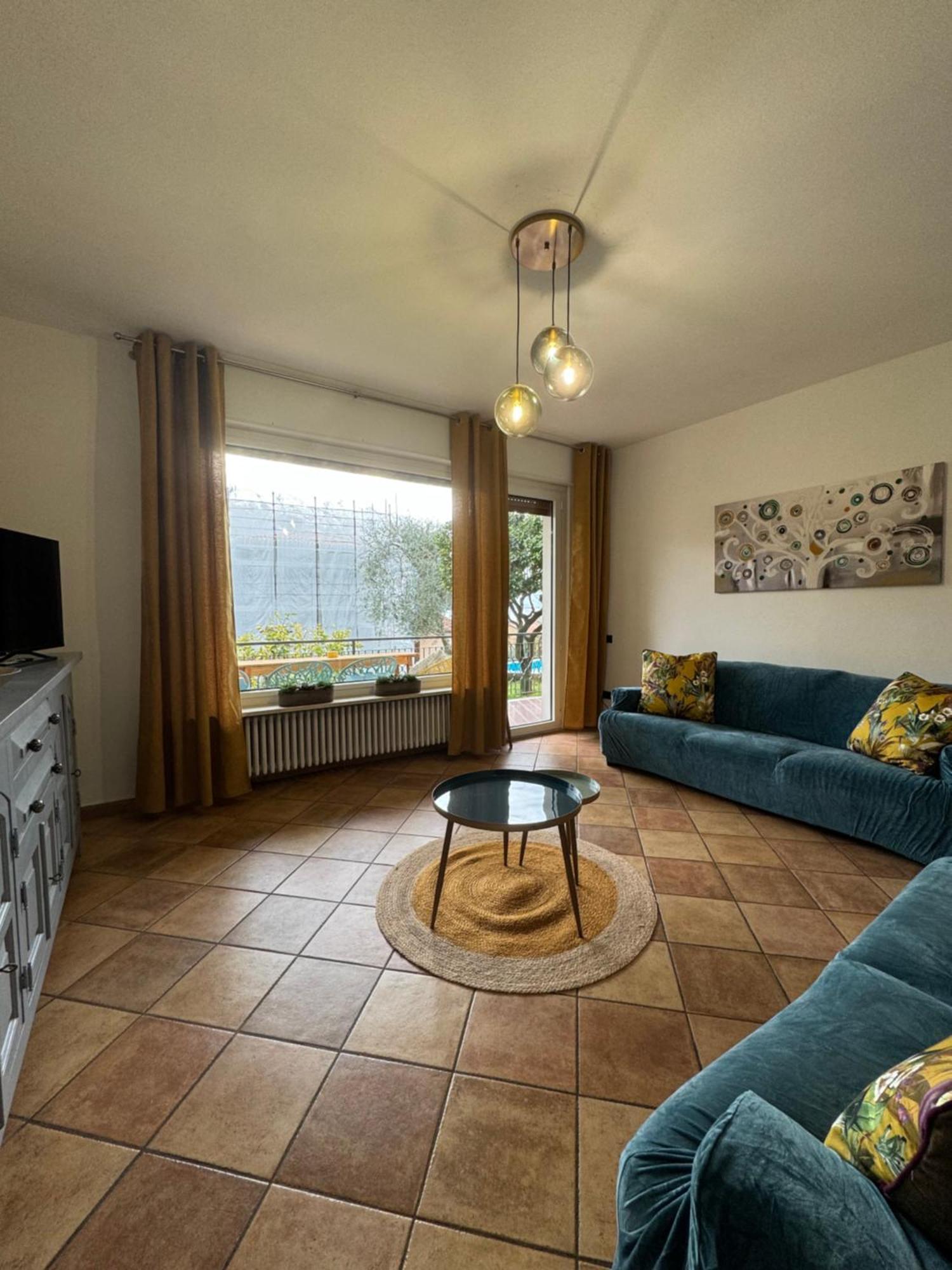 Oma Margareta Apartment Limone sul Garda Exterior foto