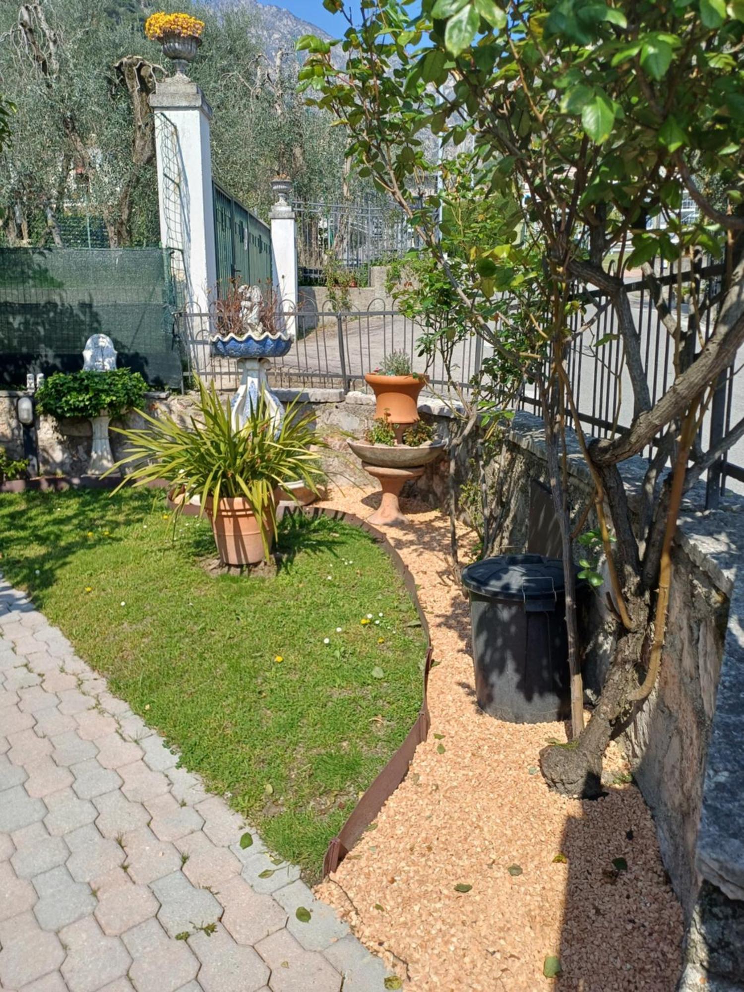 Oma Margareta Apartment Limone sul Garda Exterior foto