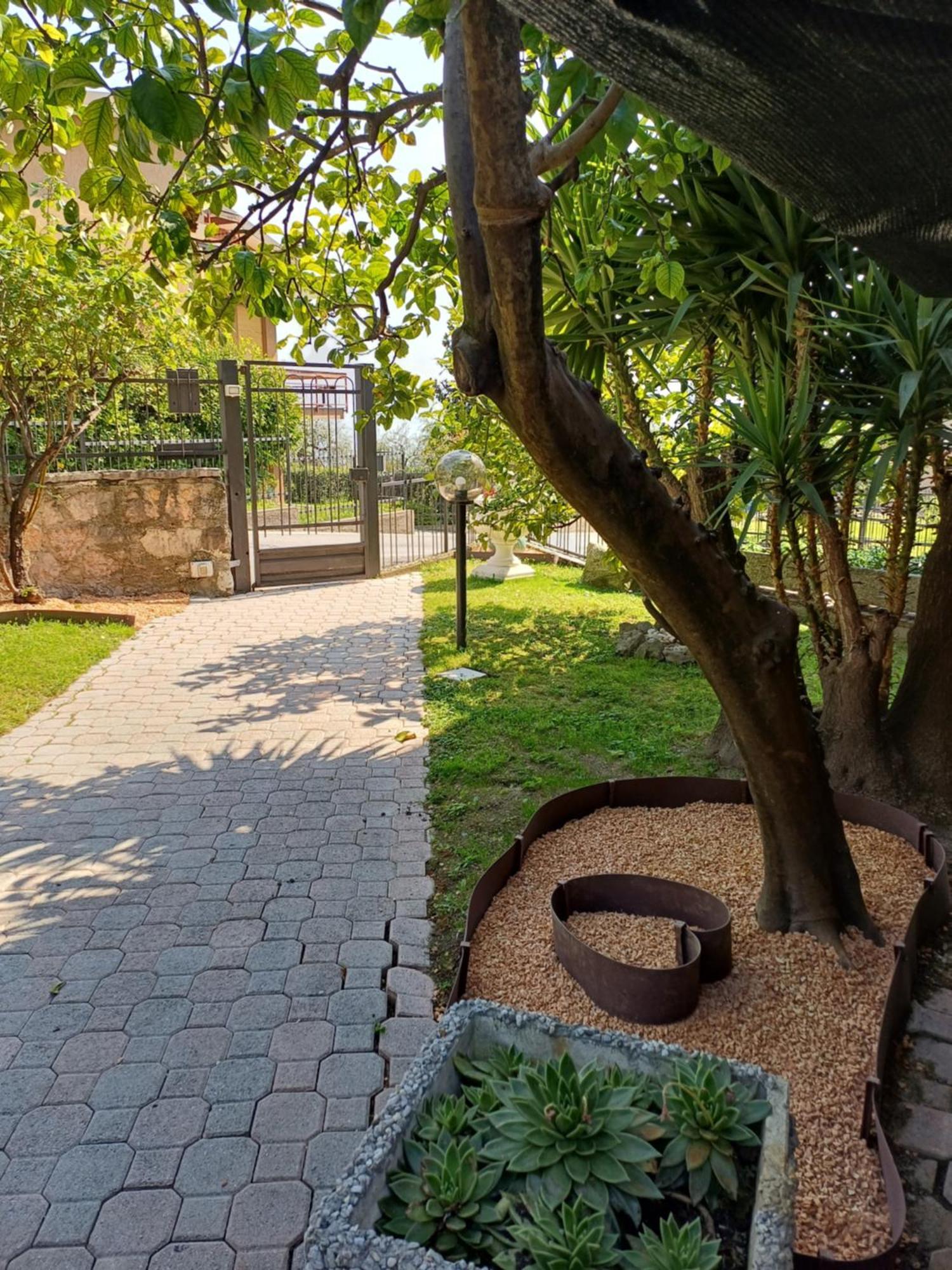 Oma Margareta Apartment Limone sul Garda Exterior foto